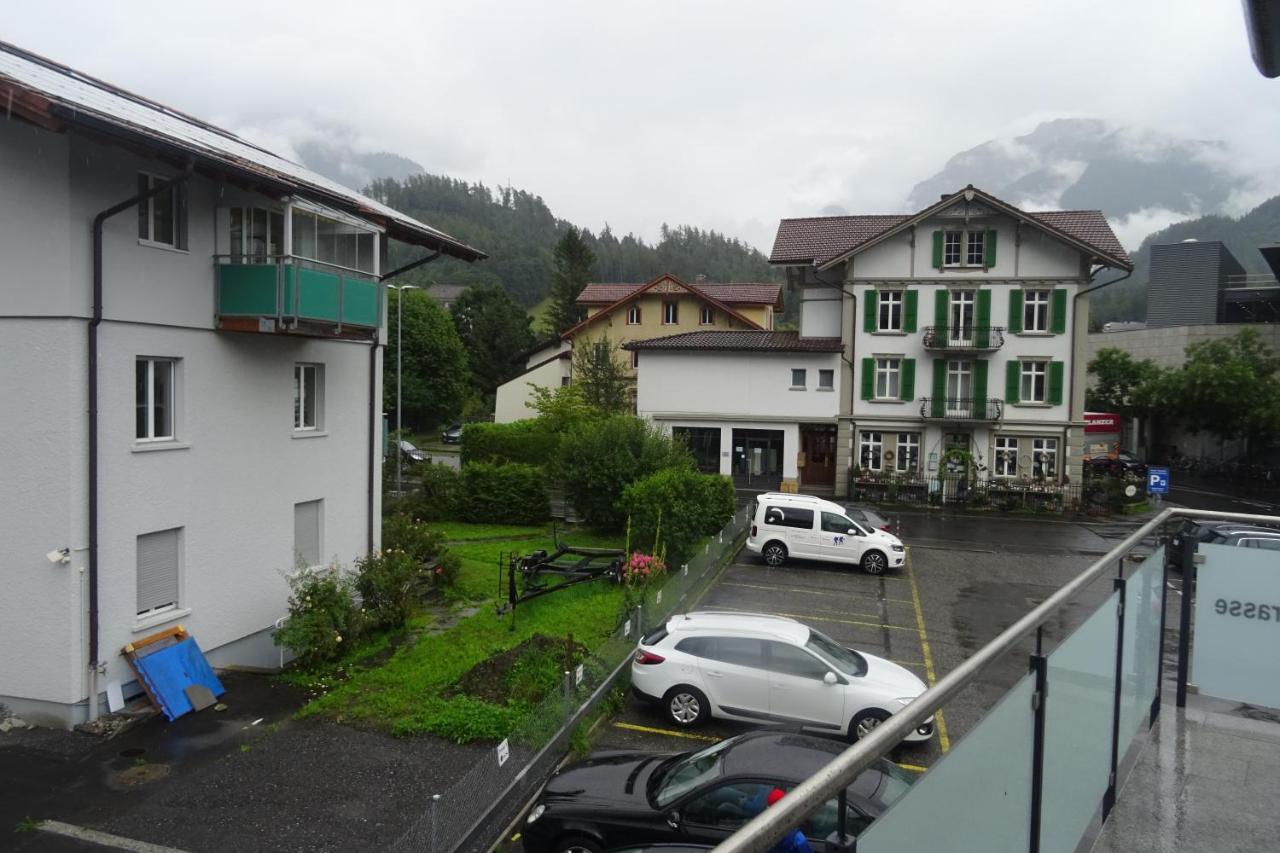 The Golf Apartments Interlaken Bagian luar foto